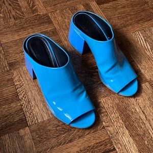 MM6 MAISON MARGIELA Blue Patent Leather Slides